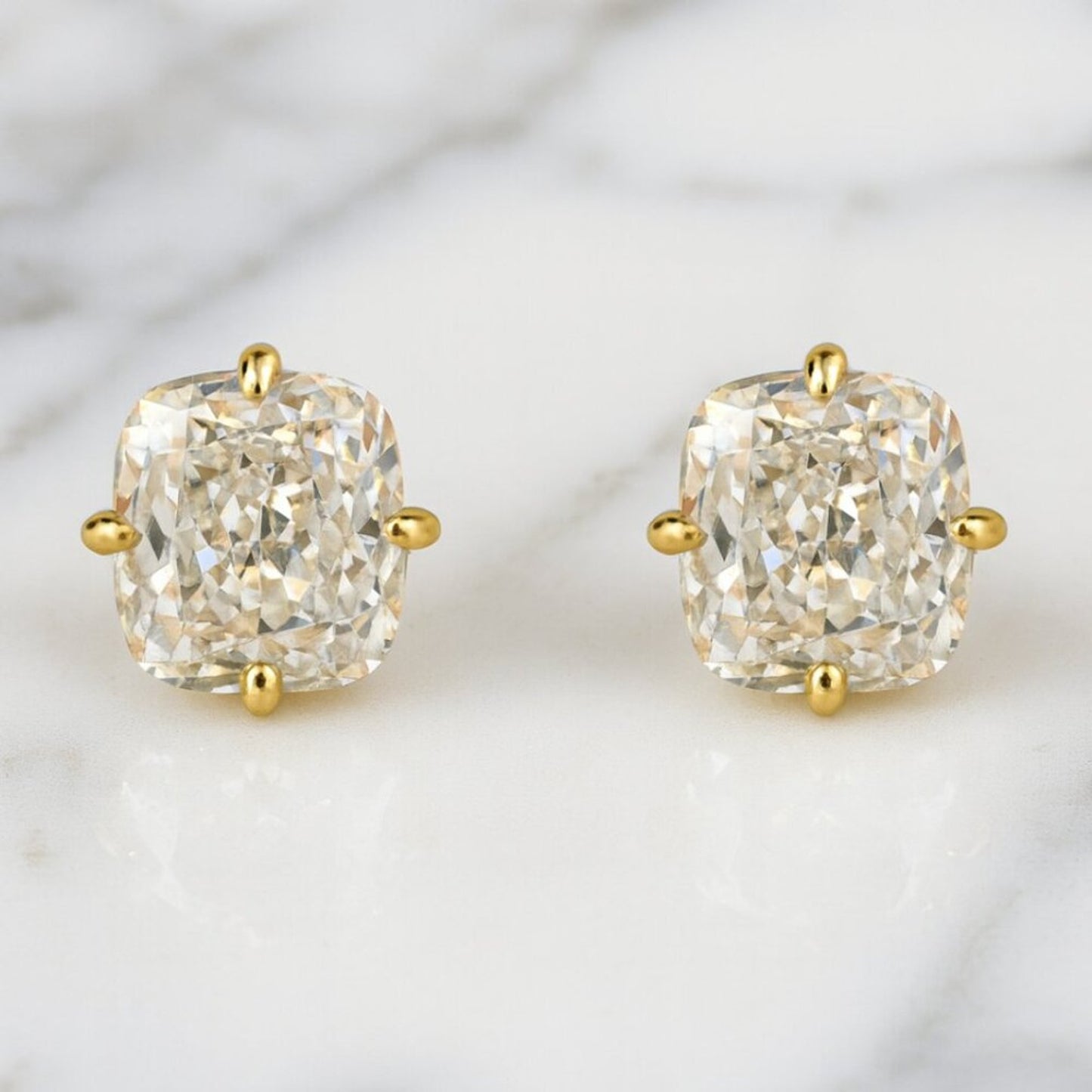 "Harper" 2.5 carat Stud Earrings