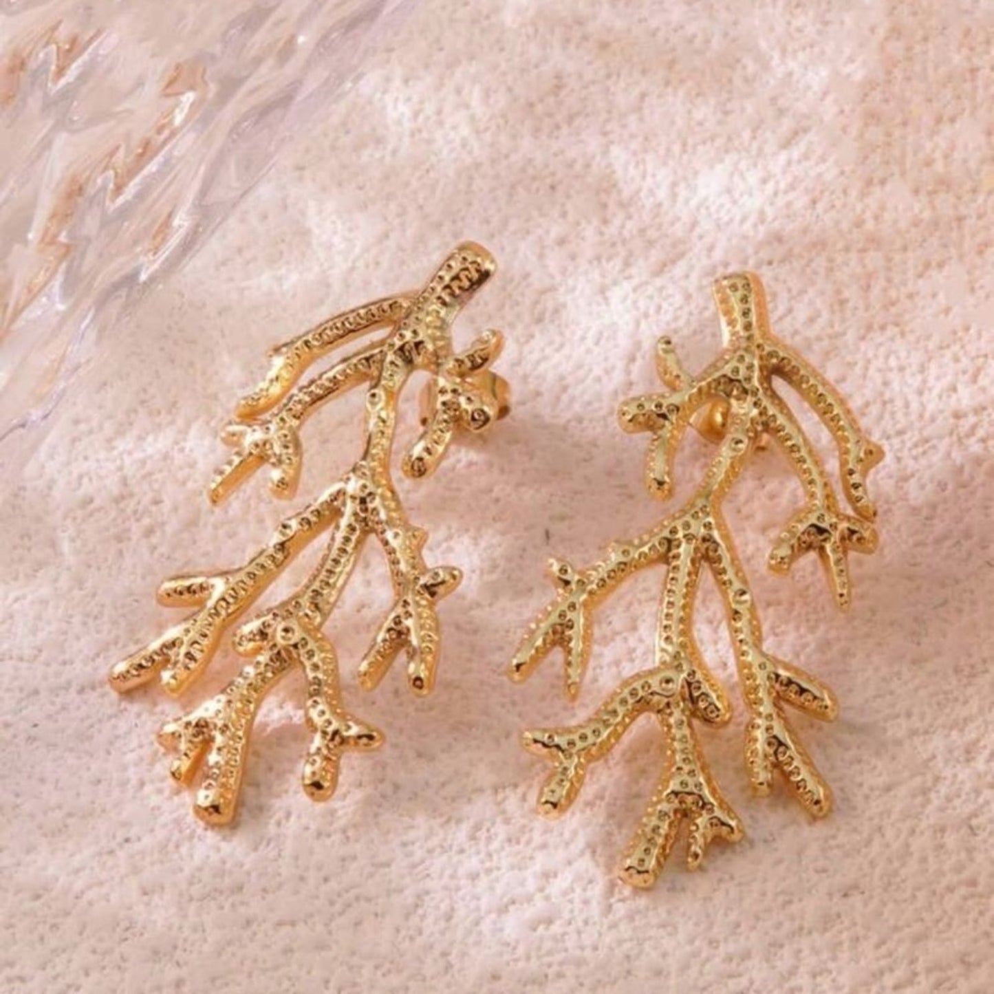 “Cora Petite” Gold Reef Earrings
