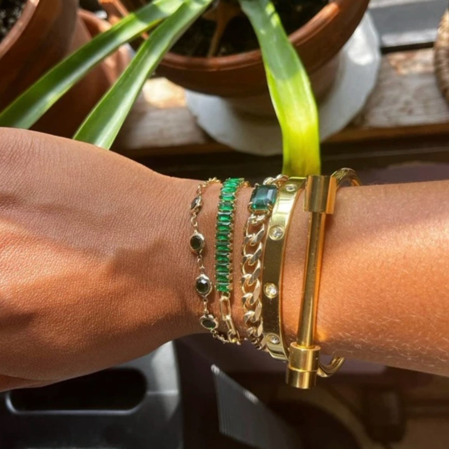 Horseshoe Cuff Screw On Bar Bracelet