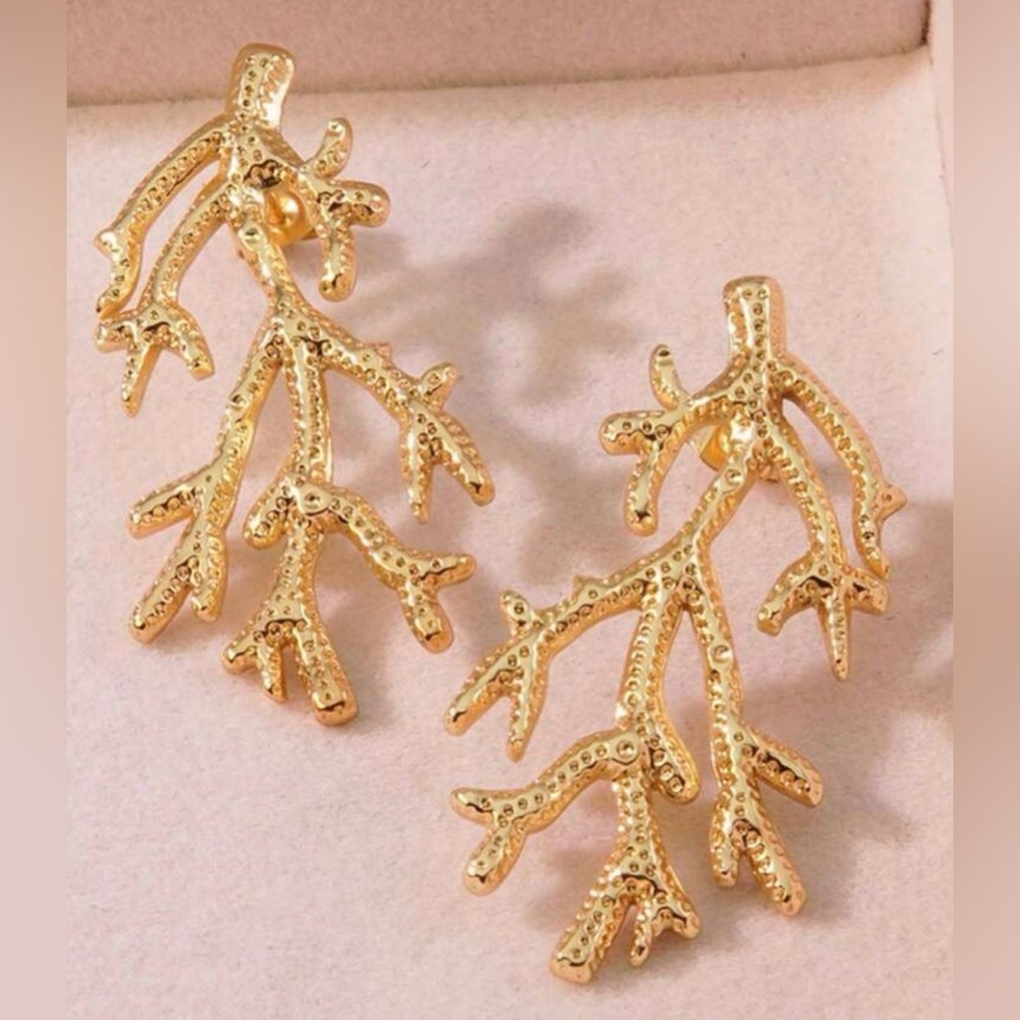 “Cora Petite” Gold Reef Earrings