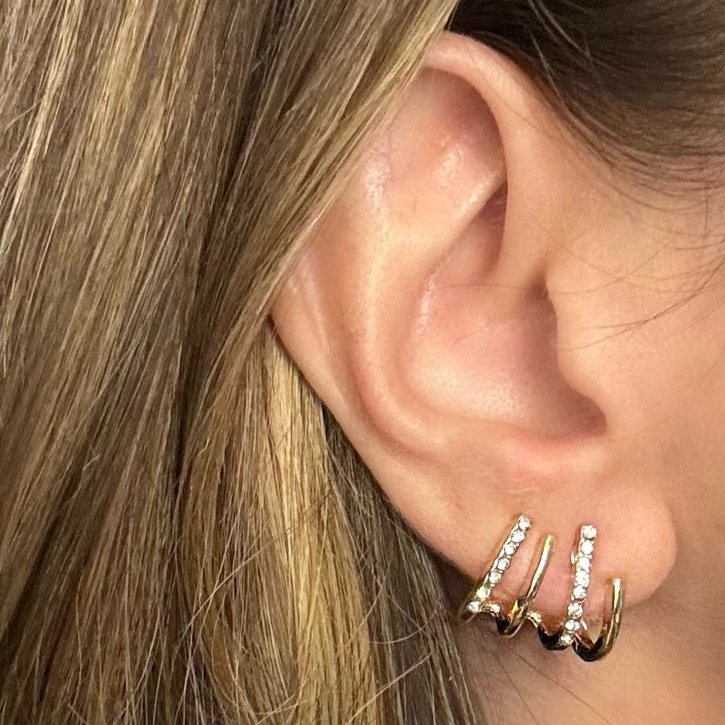 “Leah” illusion 4 prong stud hoops