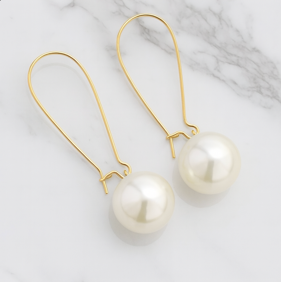 “Brianna” Pearl drop earrings