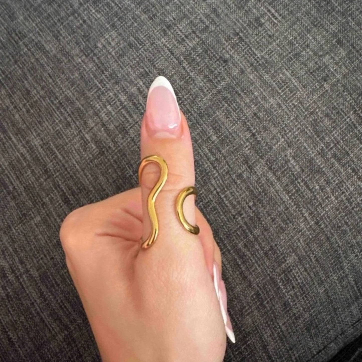 “RiRi” Geometric Gold Ring Sizes 6-8