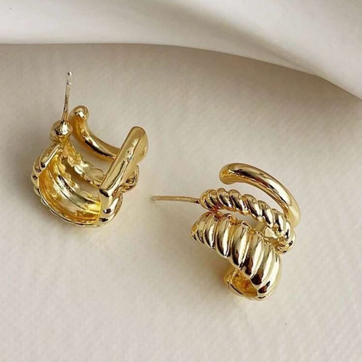 “Leanna” Gold illusion hoop earrings