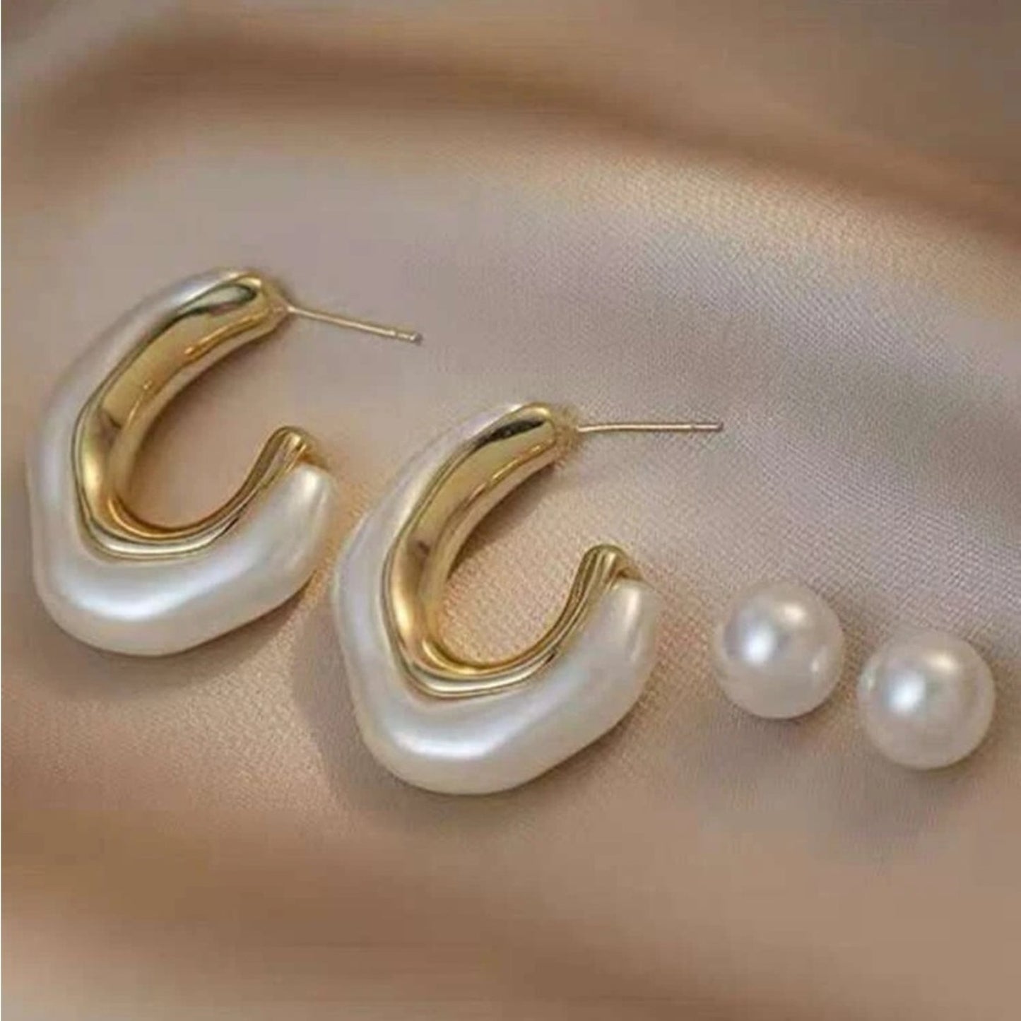 Anthro Double pearl geometric pearl reverse hoops