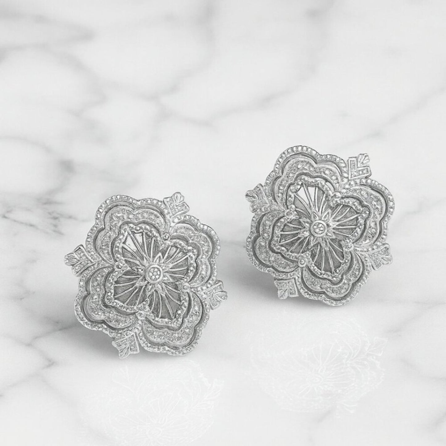 "Jacintha" Earrings Silver