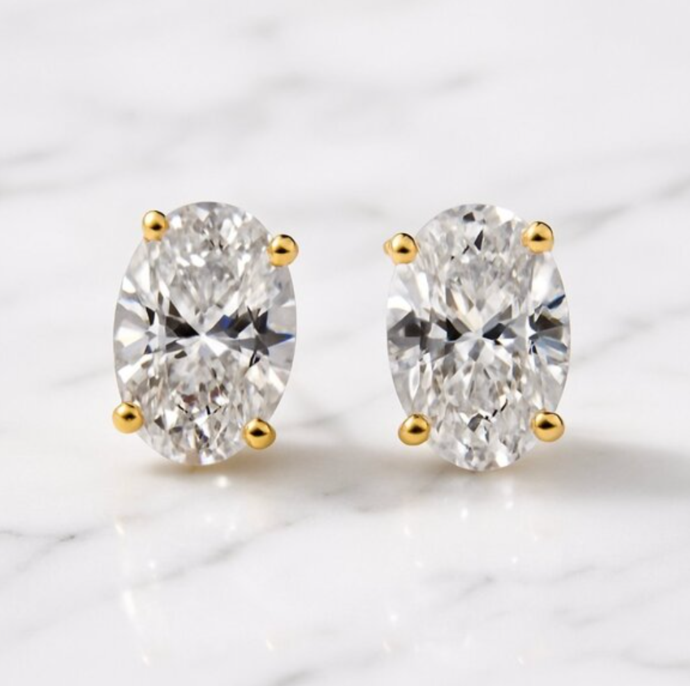 LEXIE Oval Stud Earrings Stunning!
