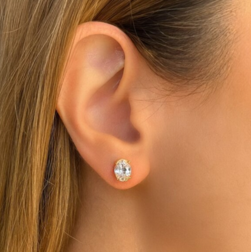 LEXIE Oval Stud Earrings Stunning!