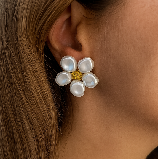 “Winona” Floral pearl earrings