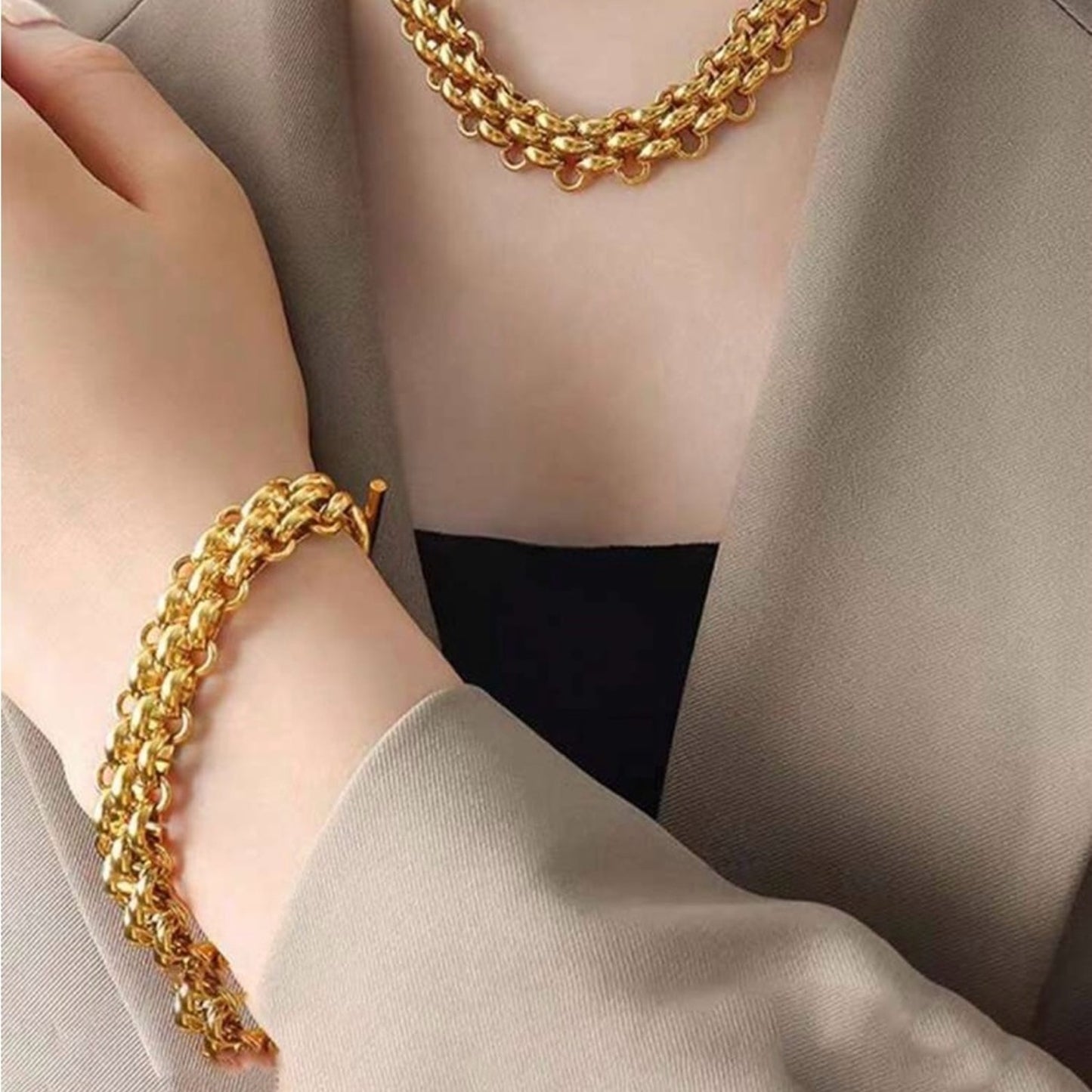 18k Gold Toggle Link Chain Bracelet