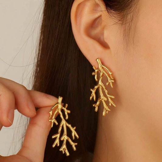 “Cora Petite” Gold Reef Earrings